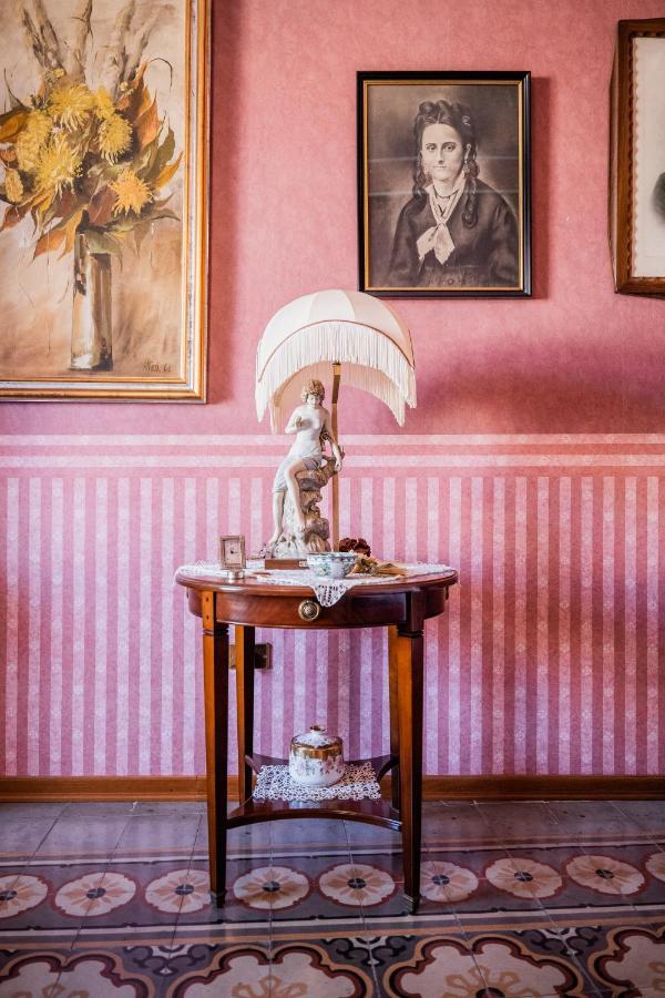 Casa Tonina Bed & Breakfast Carloforte  Exterior photo